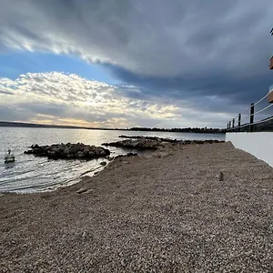 Apartment Paklenica, Seline
